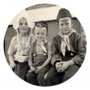 43-Arnold & Erwin Drok & Nannette Harvey-1949