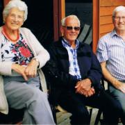 ANL - Elly, Reg & Max 4792