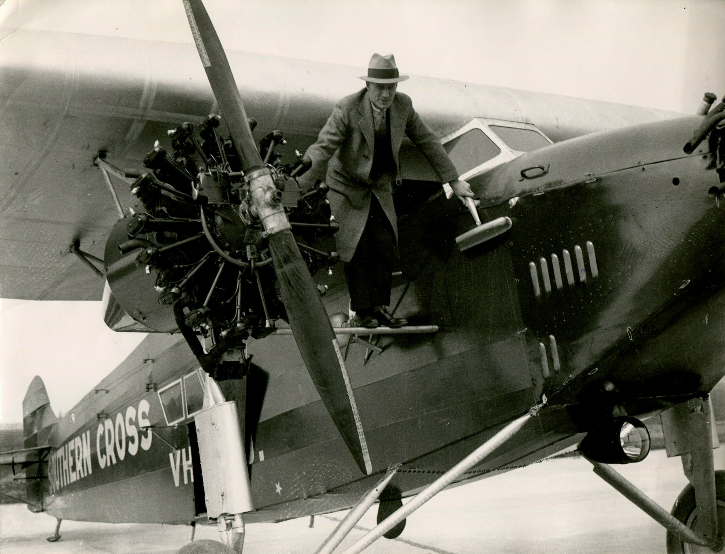 Kingsford Smith flew in a Dutch plane with a Dutch co-pilot - Dutch ...